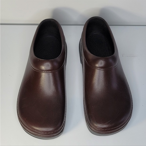 Klogs brown slip resistant food service/medical light weight women shoes - Picture 2 of 16